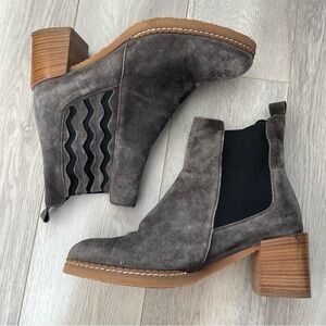 Suede Chelsea Boots block chunky womens Gray (size 8)  contemporary boho winter